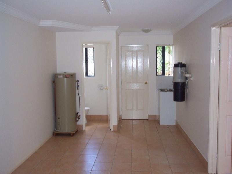 2/11 Mons Road, Carina Heights QLD 4152