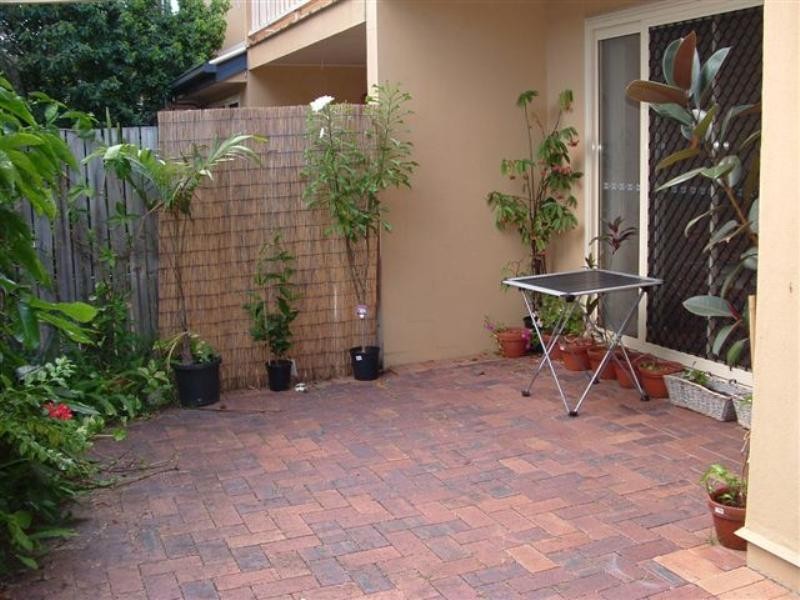 2/9 Orana Street, Carina QLD 4152