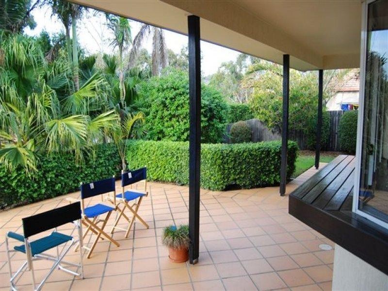 32 Amersham Crescent, Carindale QLD 4152