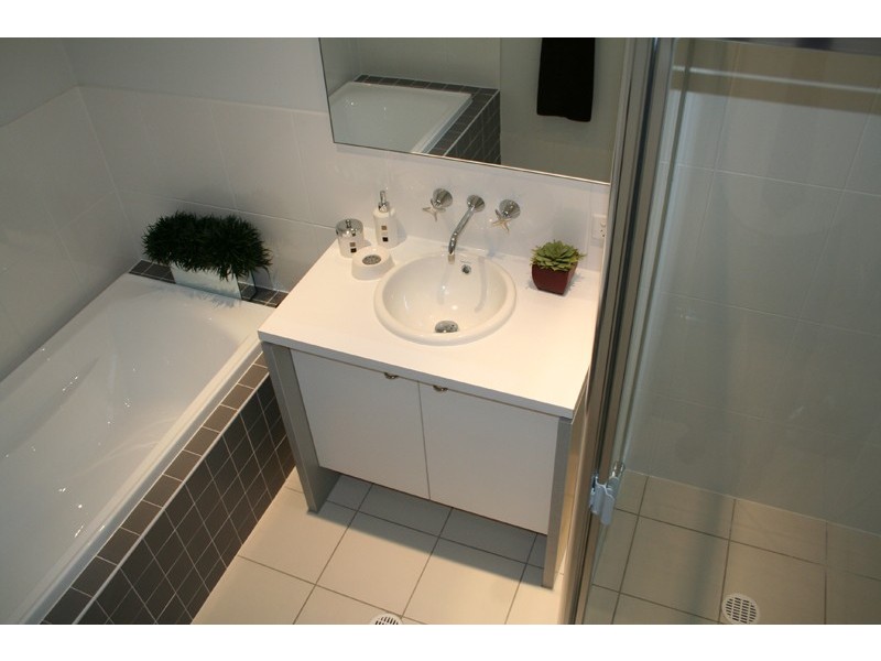 1a Surbiton Court, Carindale QLD 4152