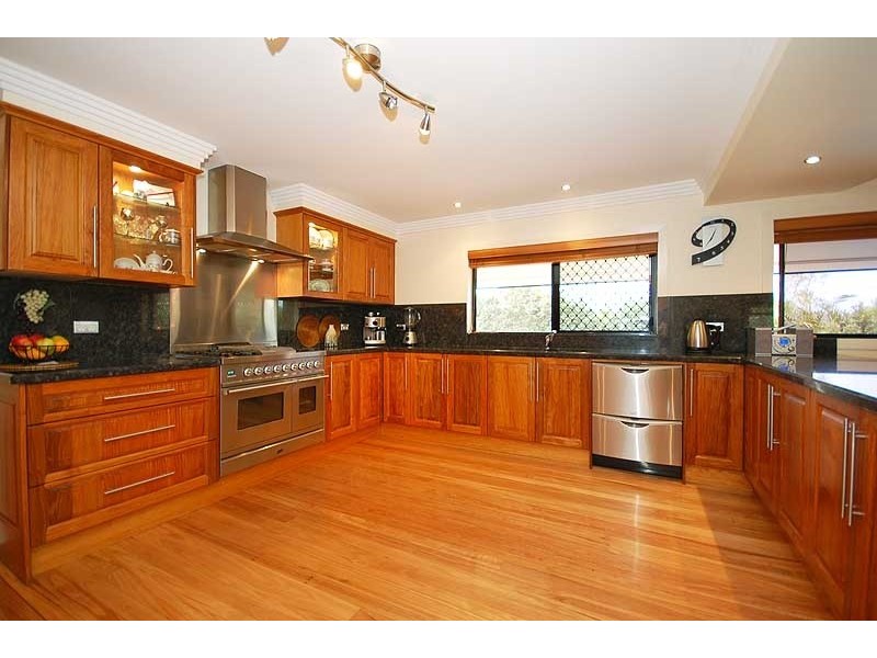 1 Devonshire Court, Carina Heights QLD 4152