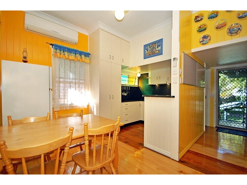 14 Moore Street, Morningside QLD 4170
