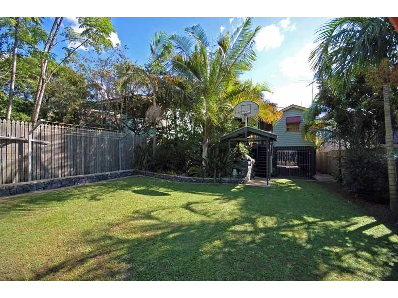 14 Moore Street, Morningside QLD 4170