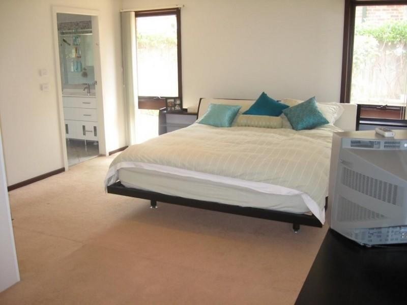 15 Tiernan Avenue, North Rocks NSW 2151