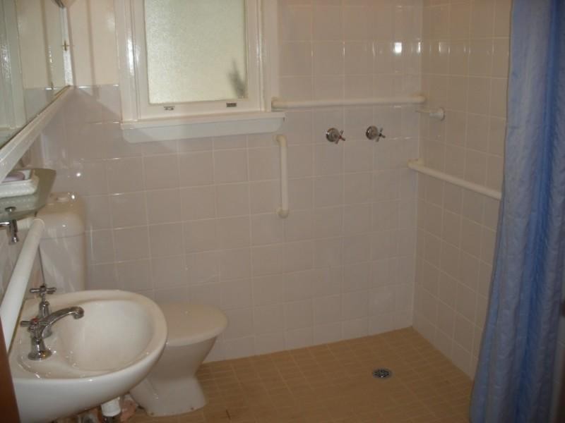 2 Hinkler Avenue, Ermington NSW 2115