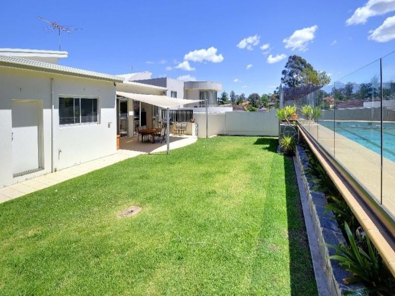 19 Lind Avenue, Oatlands NSW 2117