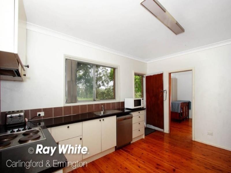 11 Niblick Crescent, Oatlands NSW 2117