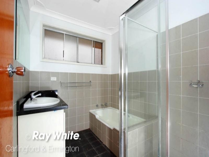 11 Niblick Crescent, Oatlands NSW 2117