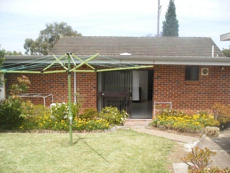 8 Cox Crescent, Dundas Valley NSW 2117