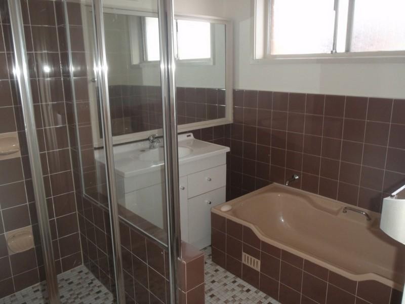 220 Metella Road, Toongabbie NSW 2146