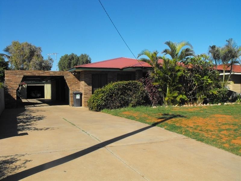 4 Willesee Street, Carnarvon WA 6701