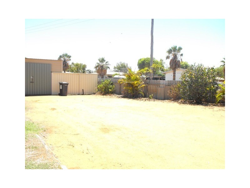 5B Pratt Court, Carnarvon WA 6701