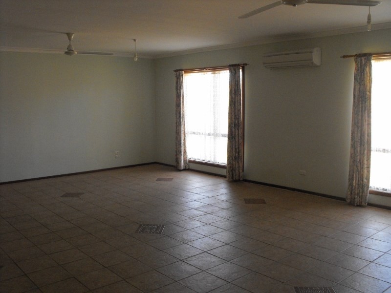 19 Crowther Street, Carnarvon WA 6701