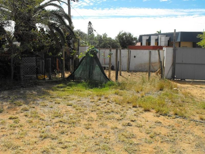 14 Whitlock Street, Carnarvon WA 6701