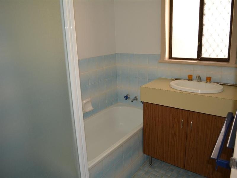 11 Geyer Place, Carnarvon WA 6701