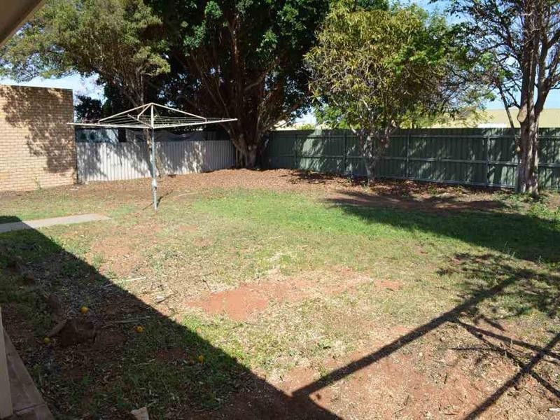 11 Geyer Place, Carnarvon WA 6701