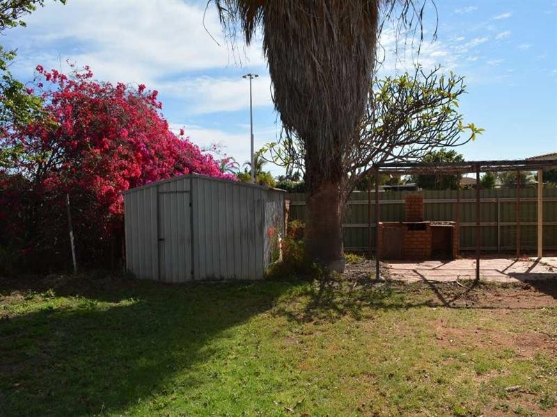11 Geyer Place, Carnarvon WA 6701