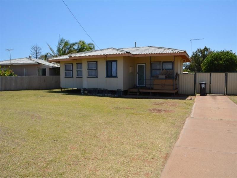 37 Carey Street, Carnarvon WA 6701