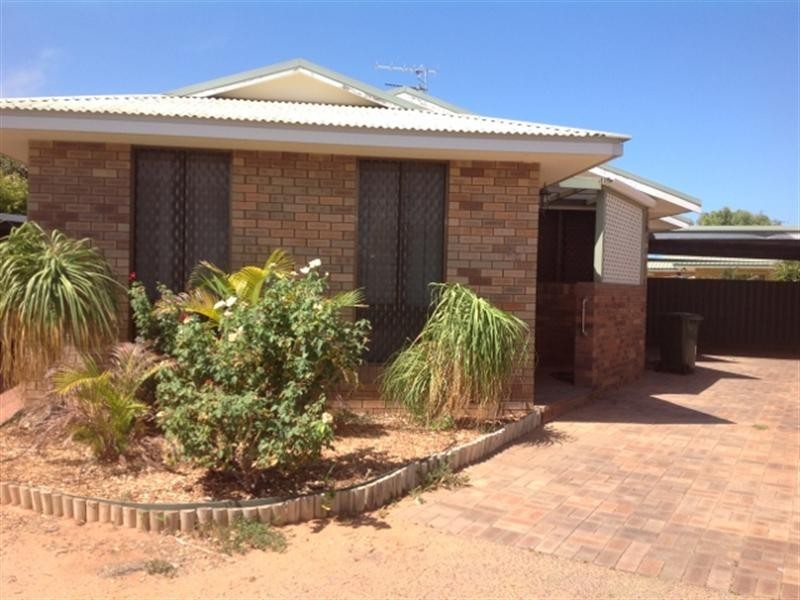 9C Buzolic Court, Carnarvon WA 6701