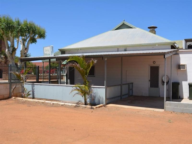 18 Francis Street, Carnarvon WA 6701