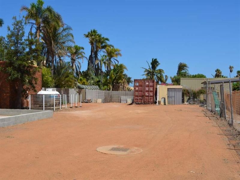 18 Francis Street, Carnarvon WA 6701