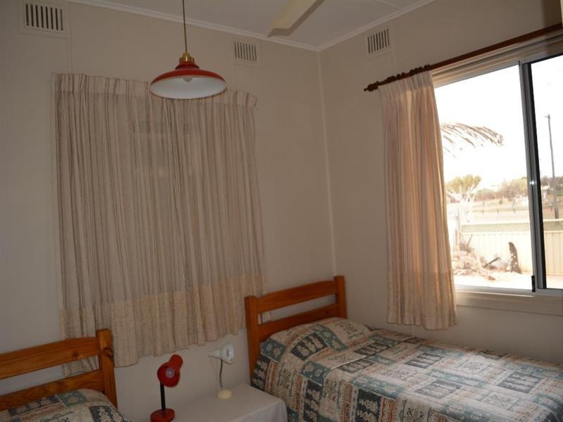 18 Carey Street, Carnarvon WA 6701