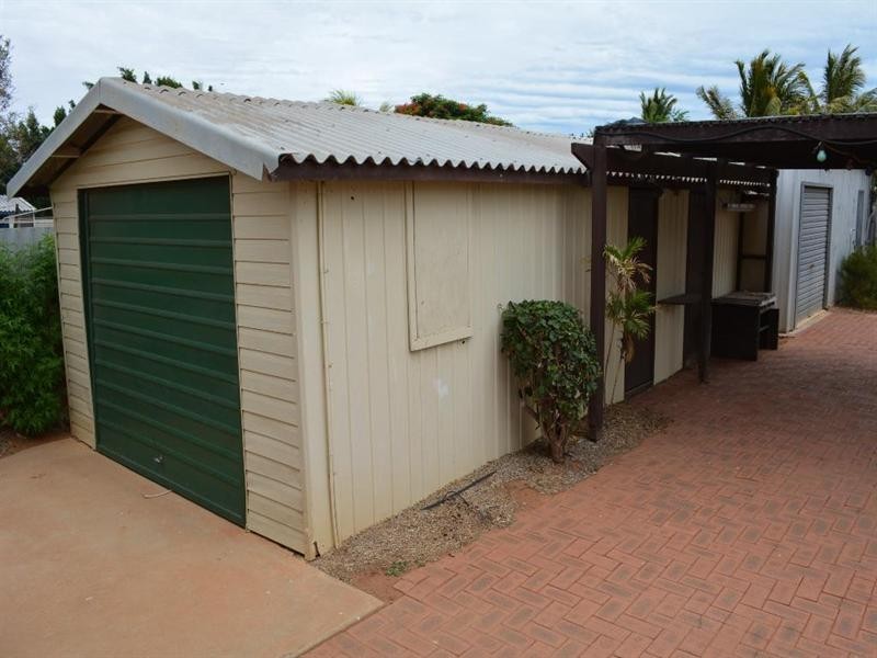18 Carey Street, Carnarvon WA 6701