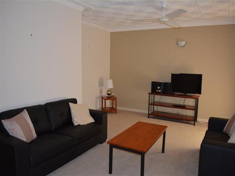 2 Tuckey Court, Carnarvon WA 6701