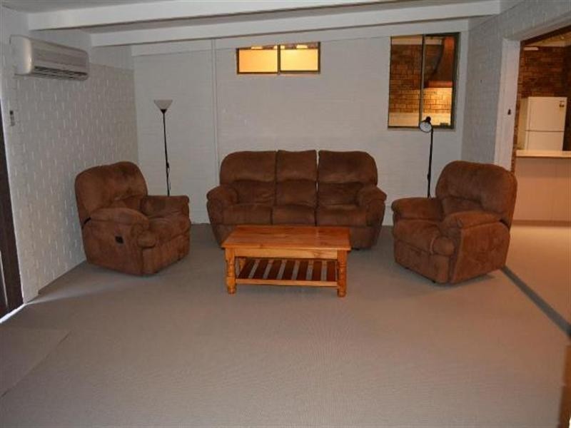 2 Tuckey Court, Carnarvon WA 6701