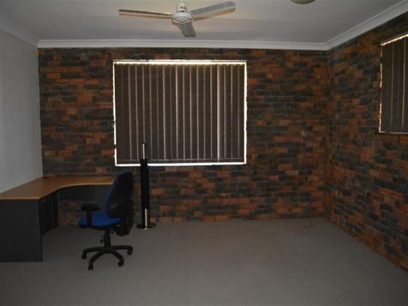 2 Tuckey Court, Carnarvon WA 6701