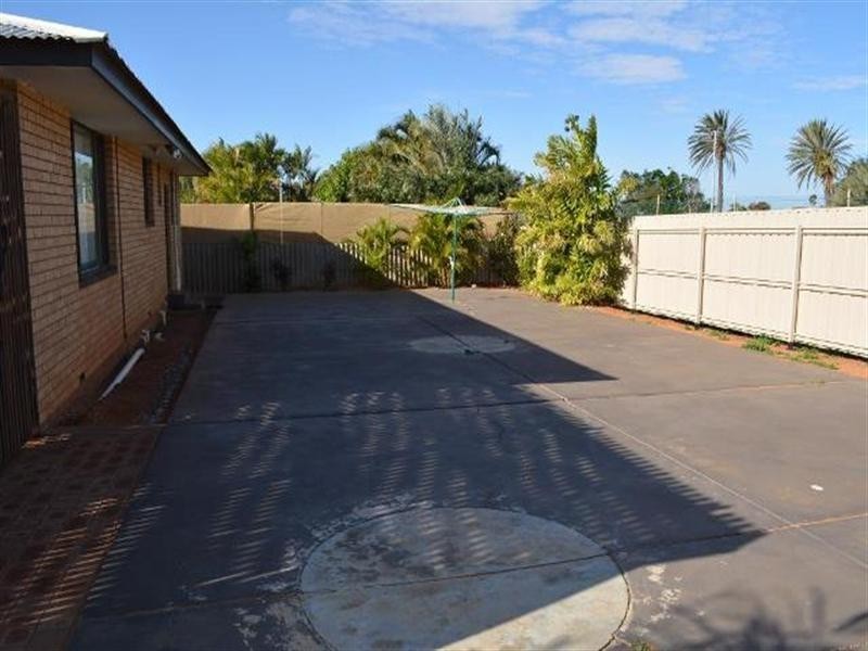 2 Tuckey Court, Carnarvon WA 6701