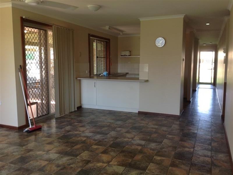 10 Meiklejohn Crescent, Carnarvon WA 6701