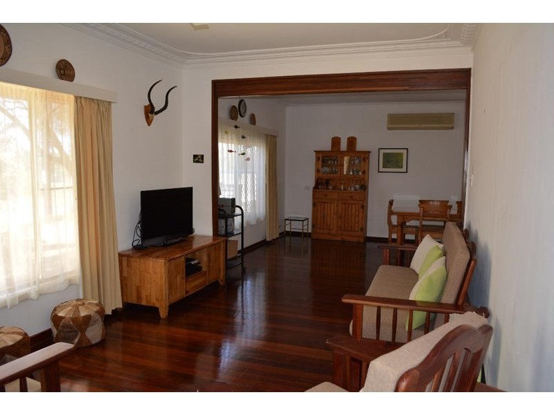 5 Dempster Road, Carnarvon WA 6701