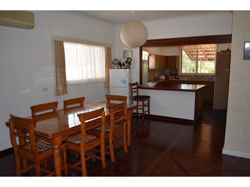 5 Dempster Road, Carnarvon WA 6701