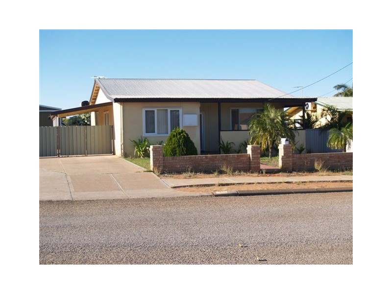 31 Douglas Street, Carnarvon WA 6701