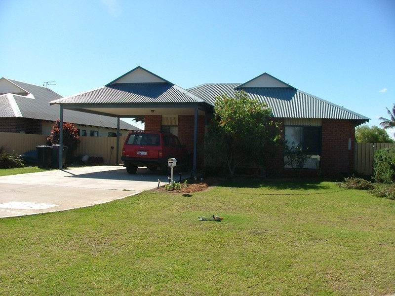 16 Mindirra Crescent, Carnarvon WA 6701