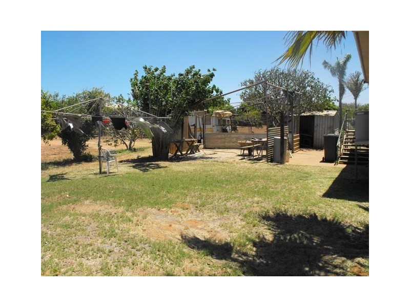 128 Boundary Road, East Carnarvon WA 6701