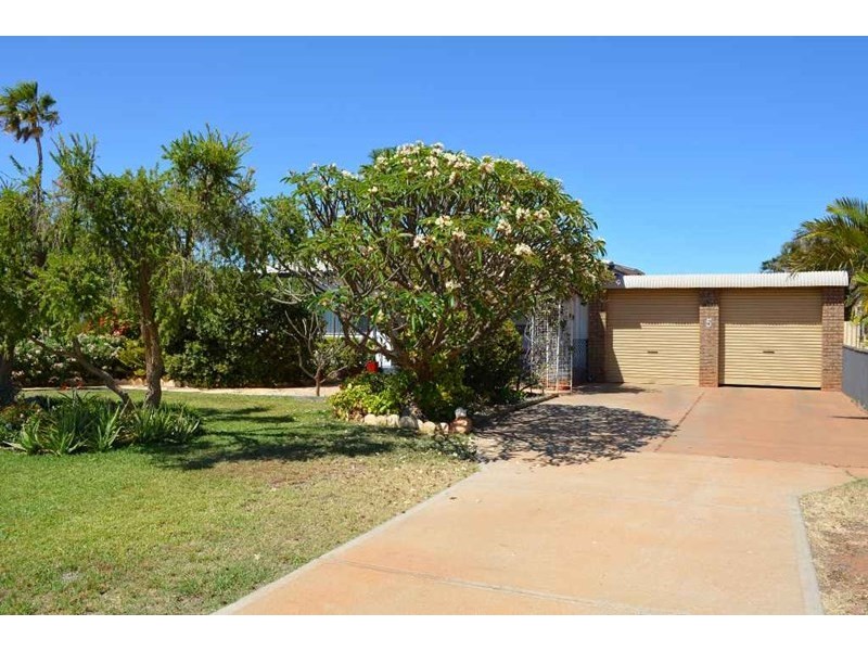 5 Saw Street, Carnarvon WA 6701