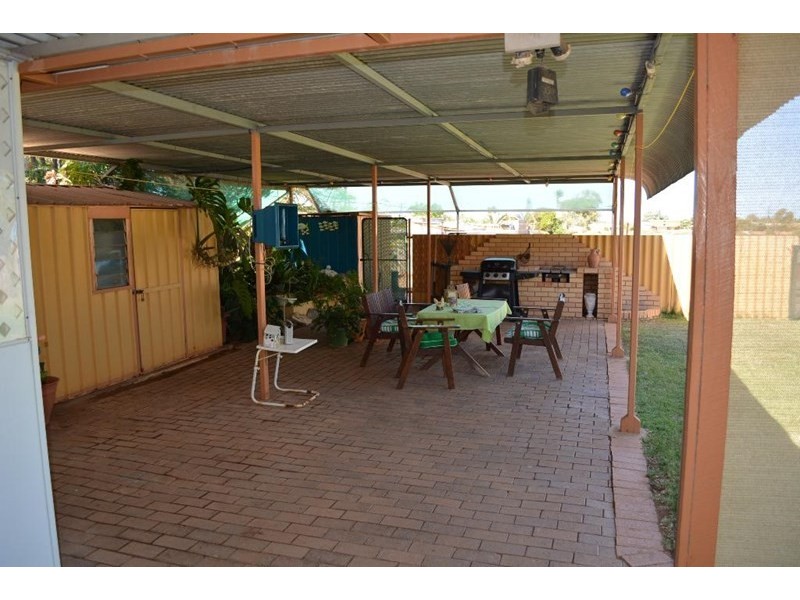 5 Saw Street, Carnarvon WA 6701