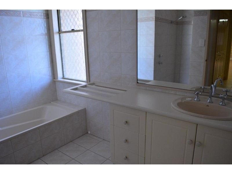 13 Granberry Drive, Carnarvon WA 6701