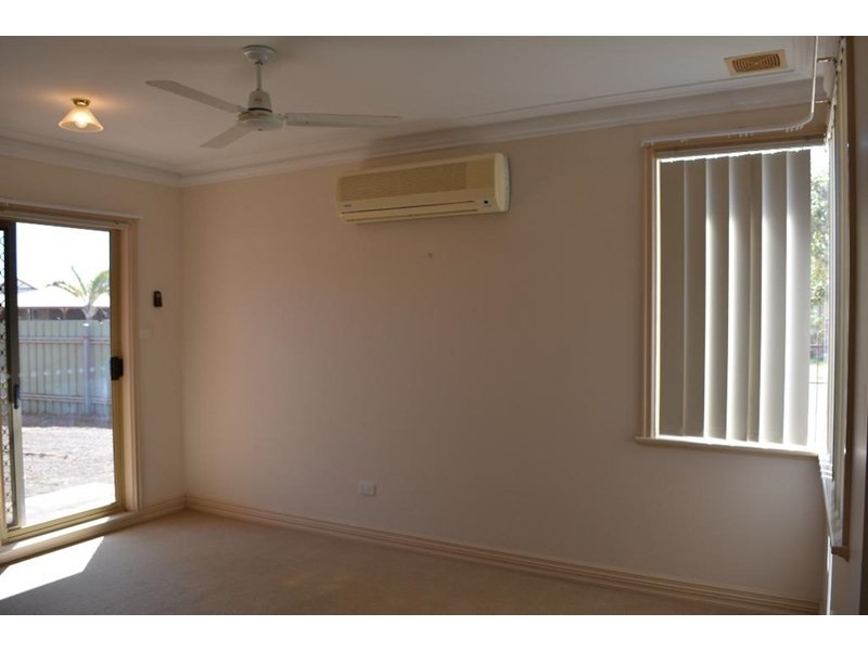 13 Granberry Drive, Carnarvon WA 6701