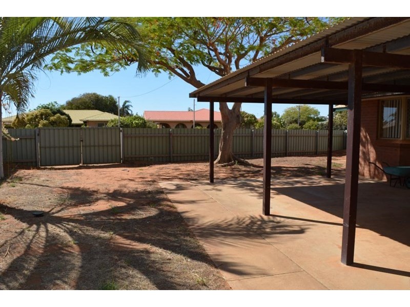 13 Granberry Drive, Carnarvon WA 6701
