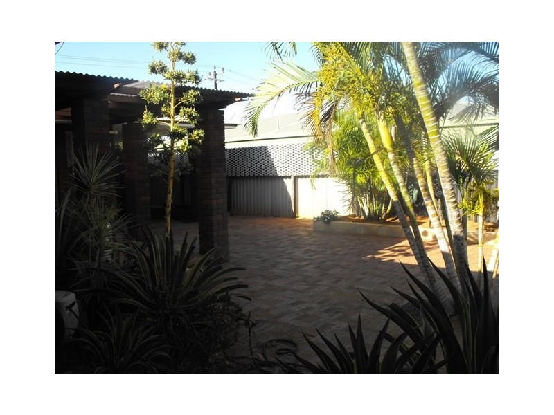 26 Butcher Street, Carnarvon WA 6701