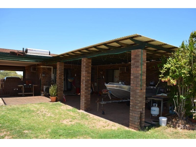 11 Fleming Street, Carnarvon WA 6701