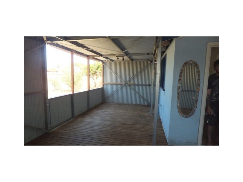 18 Beckett Street, Carnarvon WA 6701