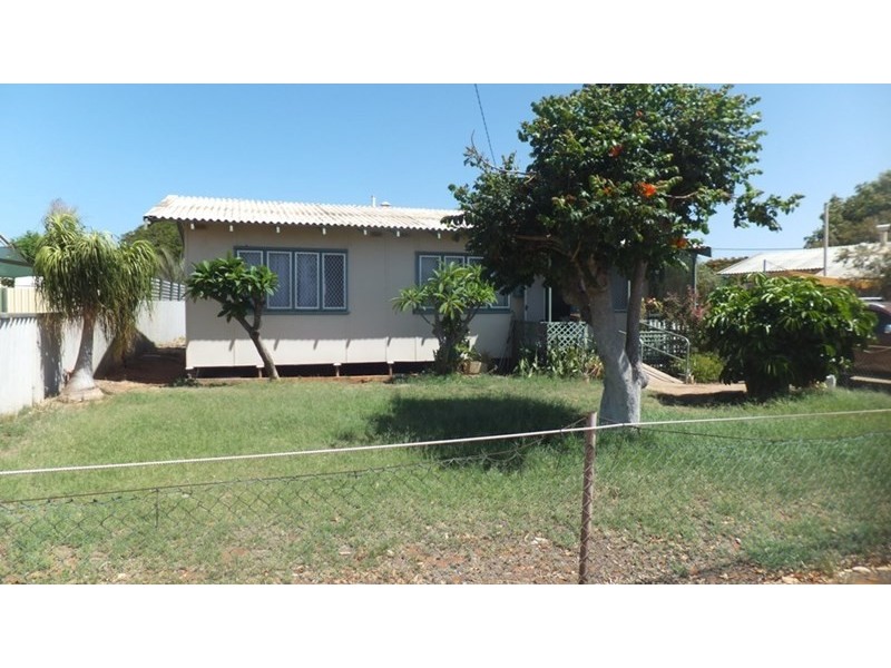 12 McNish Street, Carnarvon WA 6701