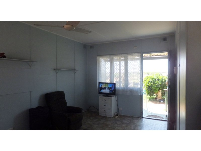 12 McNish Street, Carnarvon WA 6701