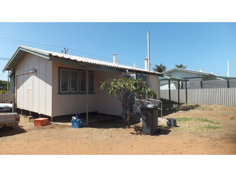 12 McNish Street, Carnarvon WA 6701