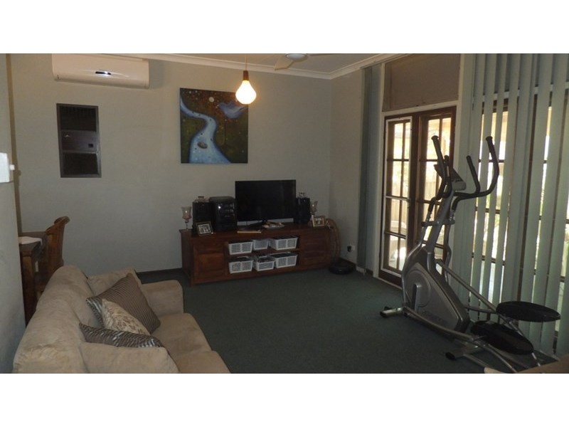 12 Wheelock Way, Carnarvon WA 6701