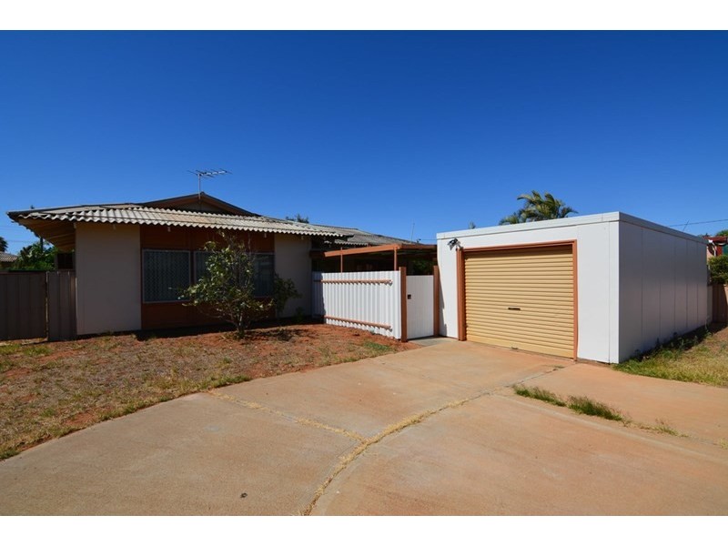 12 Wheelock Way, Carnarvon WA 6701